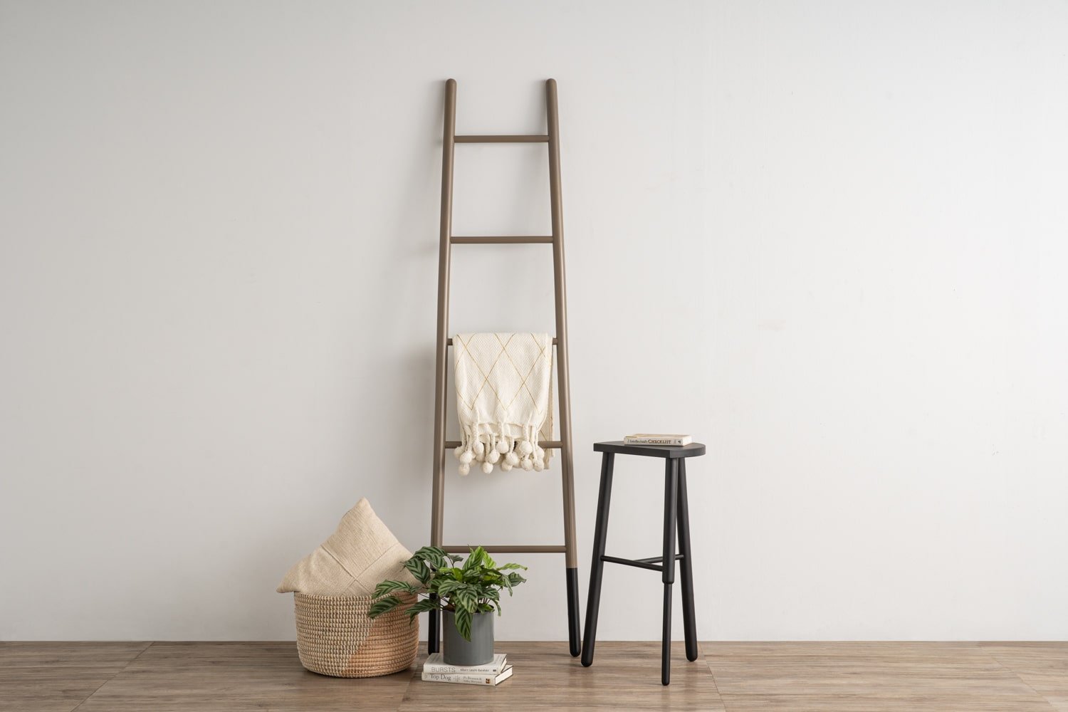 MYCROFT LADDER HANGER 142/114 - Image 4